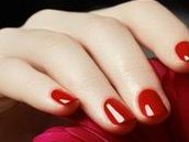 高龄试管如何提高卵子质量？高龄试管的费用会更贵吗？